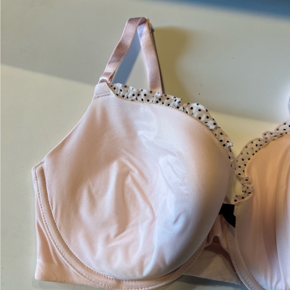 Victoria’s Secret Soft Pink Bra. Size 34D. - Picture 4 of 8